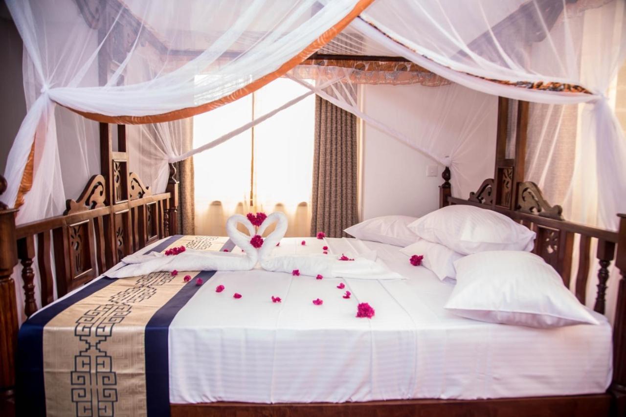 The Festival Fully Furnished Apartments Момбаса Экстерьер фото