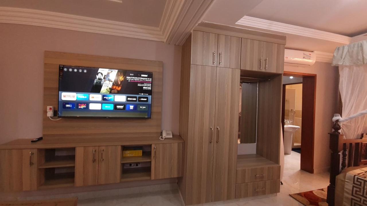 The Festival Fully Furnished Apartments Момбаса Экстерьер фото