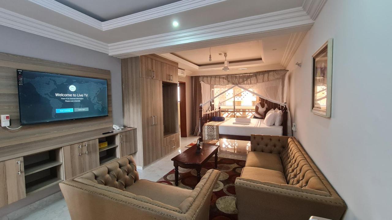 The Festival Fully Furnished Apartments Момбаса Экстерьер фото