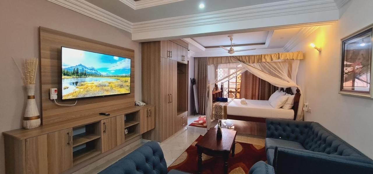 The Festival Fully Furnished Apartments Момбаса Экстерьер фото
