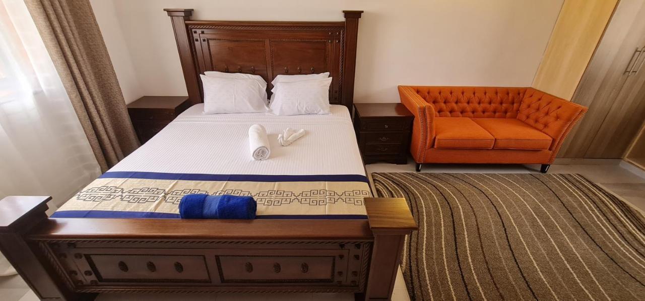 The Festival Fully Furnished Apartments Момбаса Экстерьер фото