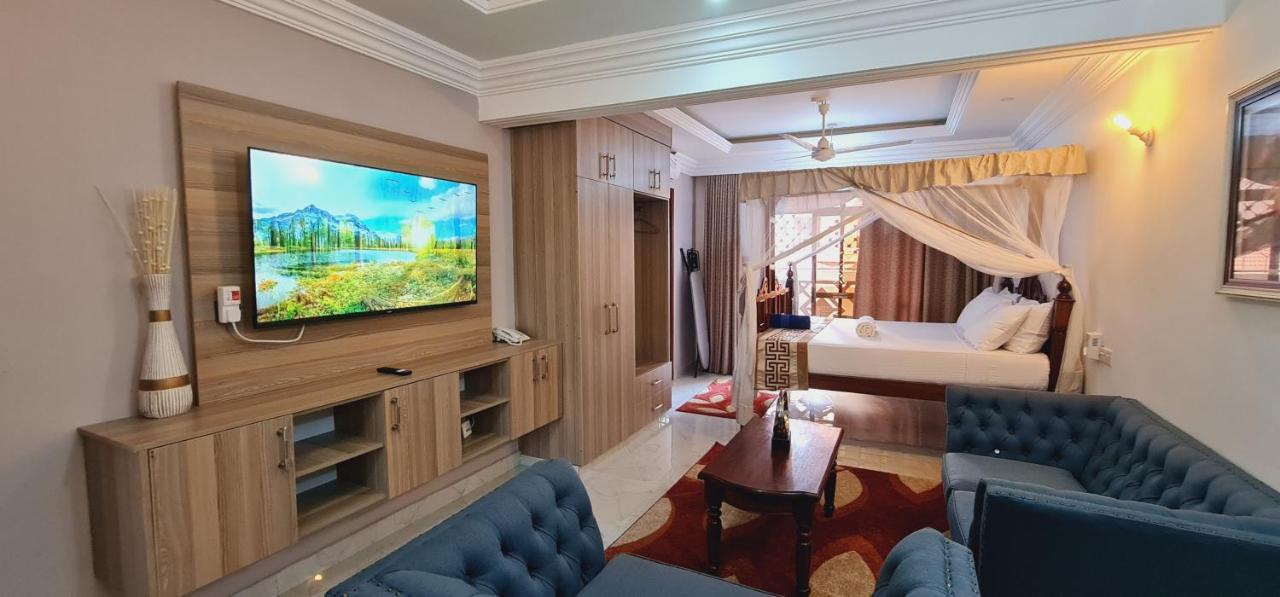 The Festival Fully Furnished Apartments Момбаса Экстерьер фото